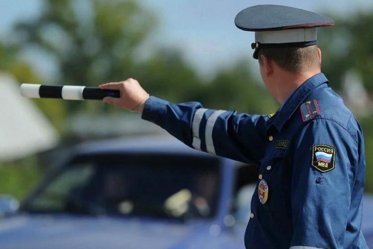 Госдума поддержала кратный рост штрафов за отказ водителя остановиться